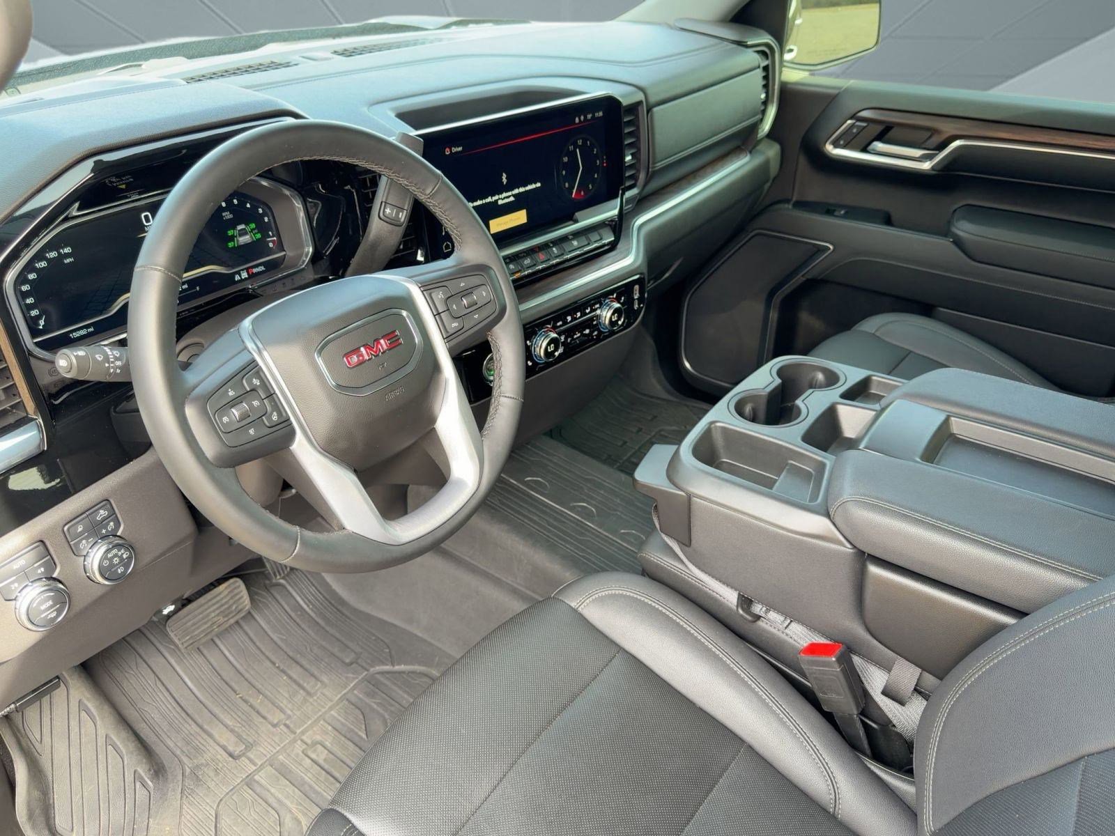 Used 2023 GMC Sierra 1500 SLT image 4