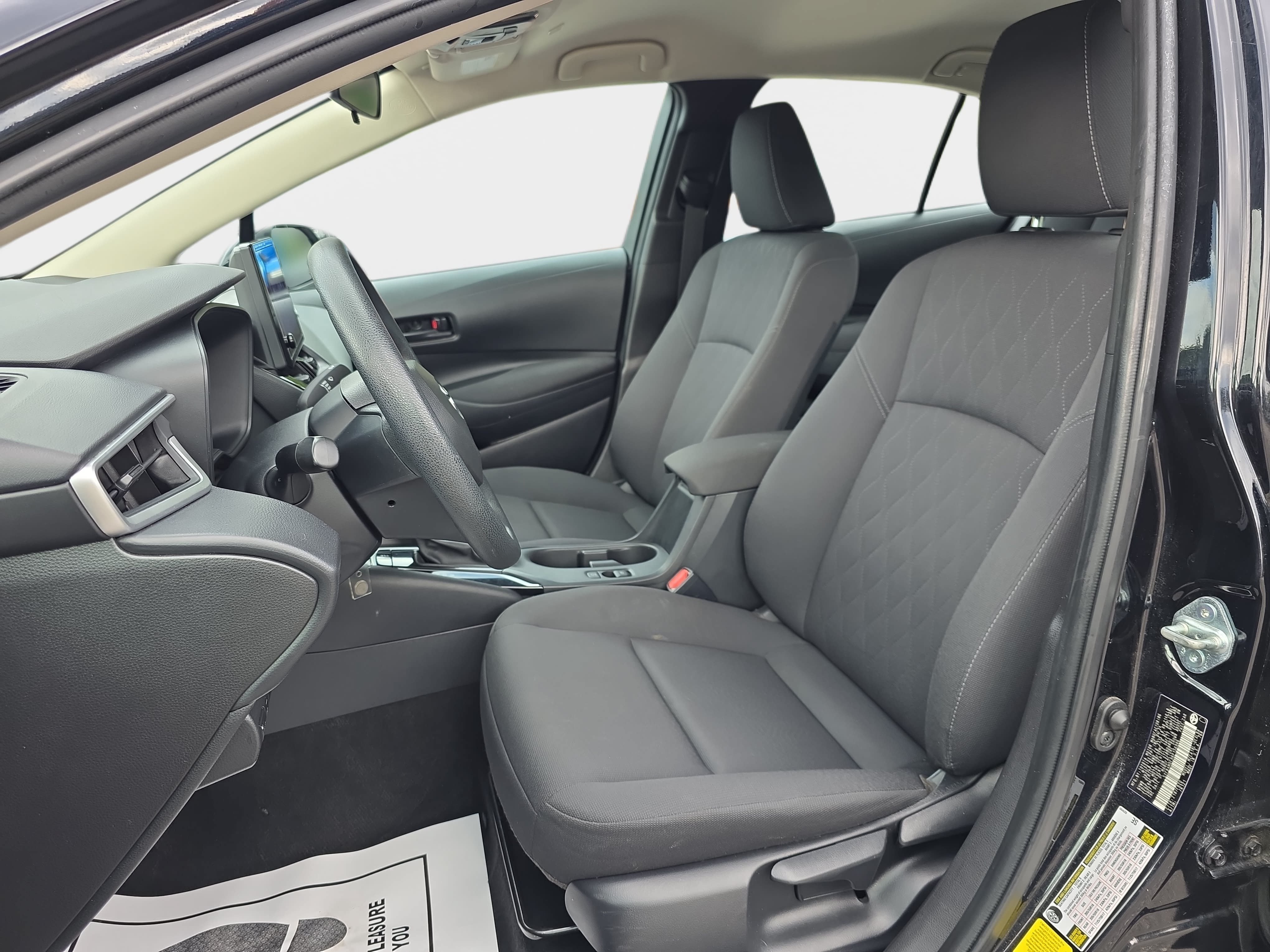 Used 2024 Toyota Corolla LE FWD image 12