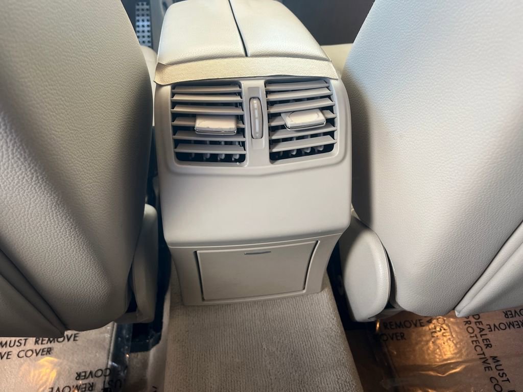 Used 2014 Mercedes-Benz E 350 Sedan image 13