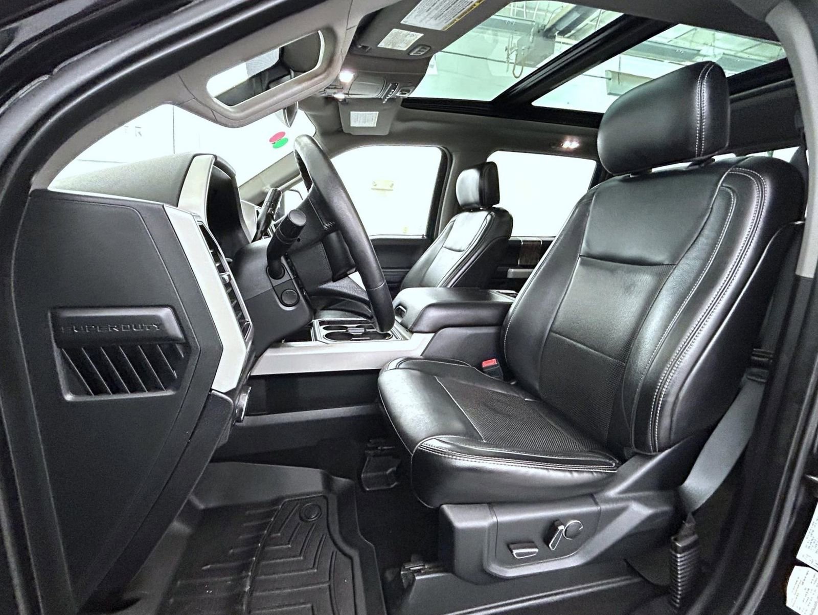 Used 2019 Ford F250 Lariat w/ Lariat Ultimate Package image 10