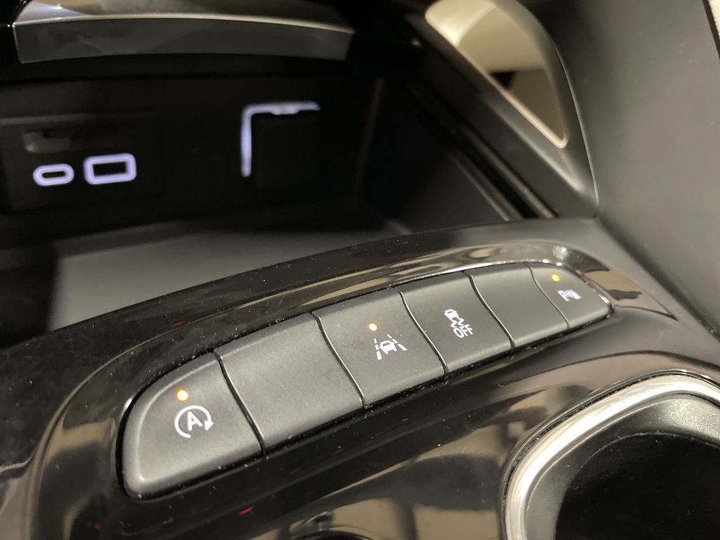 Used 2021 Buick Envision Essence w/ Technology Package I FWD image 35