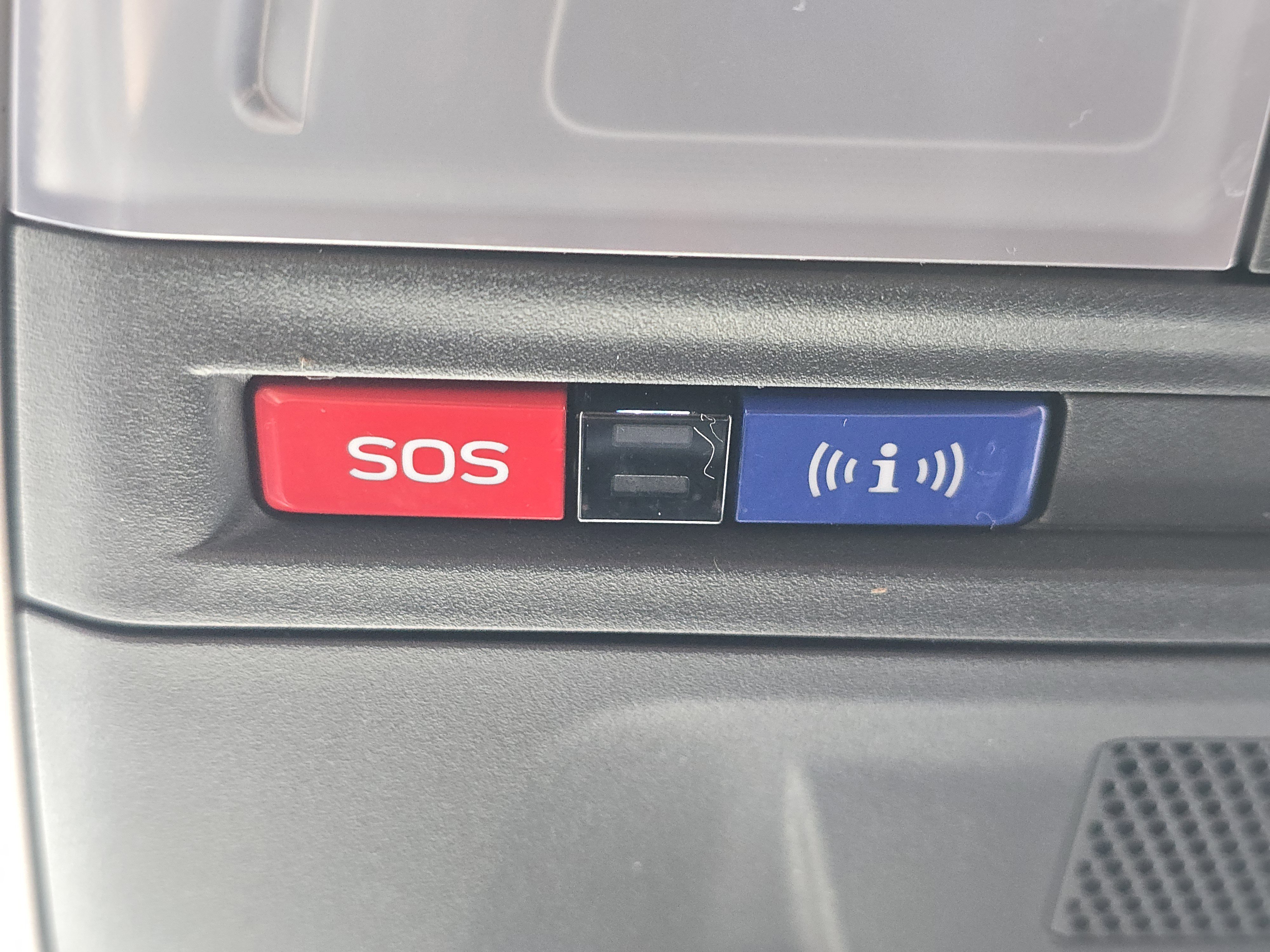 Certified 2024 Subaru Crosstrek 2.5i Limited w/ Crosstrek Mirror Package image 28