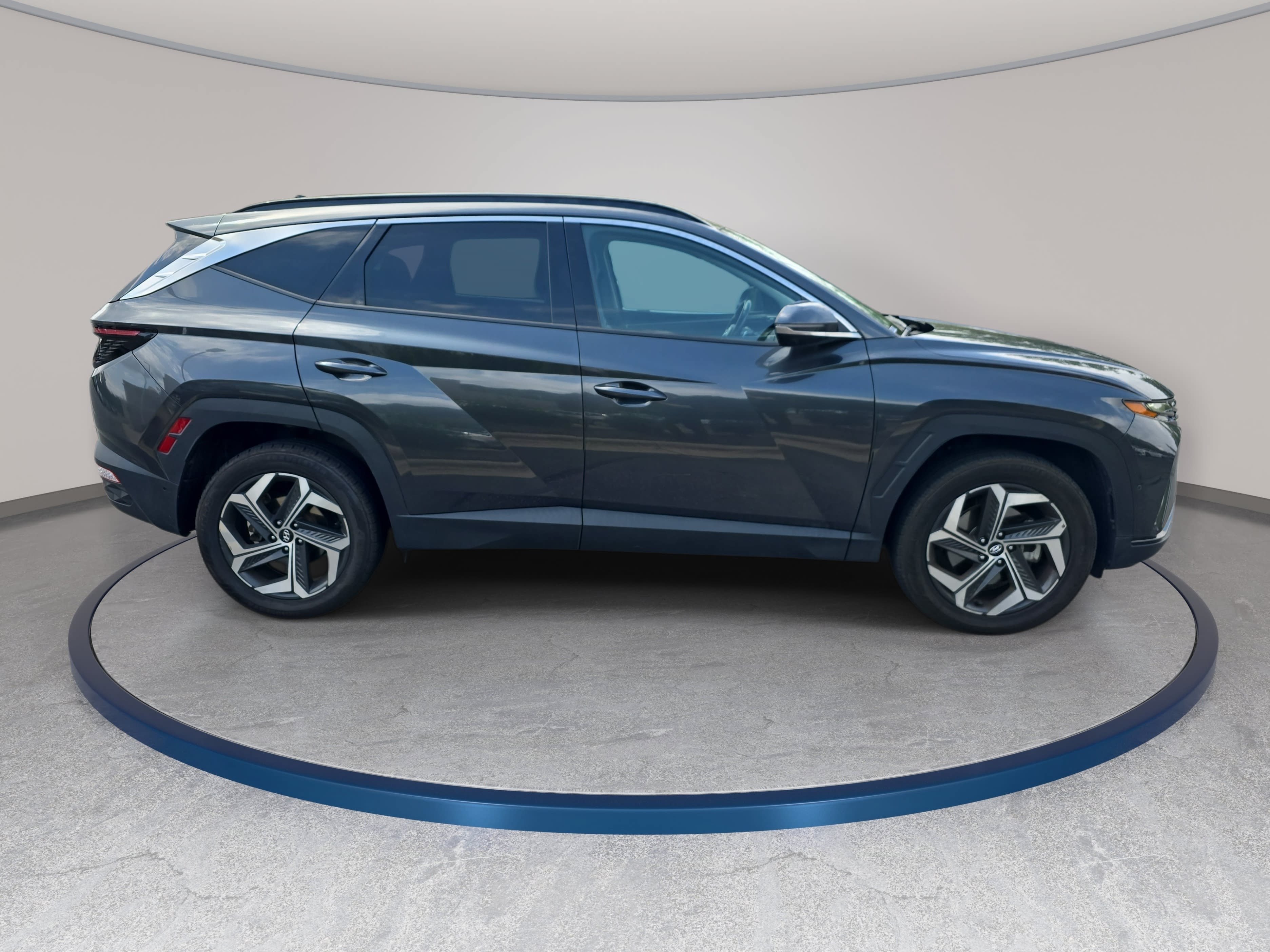 Used 2024 Hyundai Tucson Limited AWD/4WD image 4