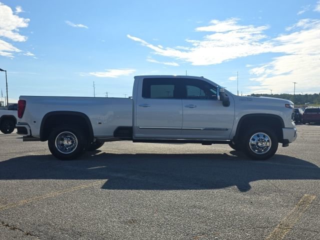 Used 2025 Chevrolet Silverado 3500 High Country w/ High Country Premium Package image 6