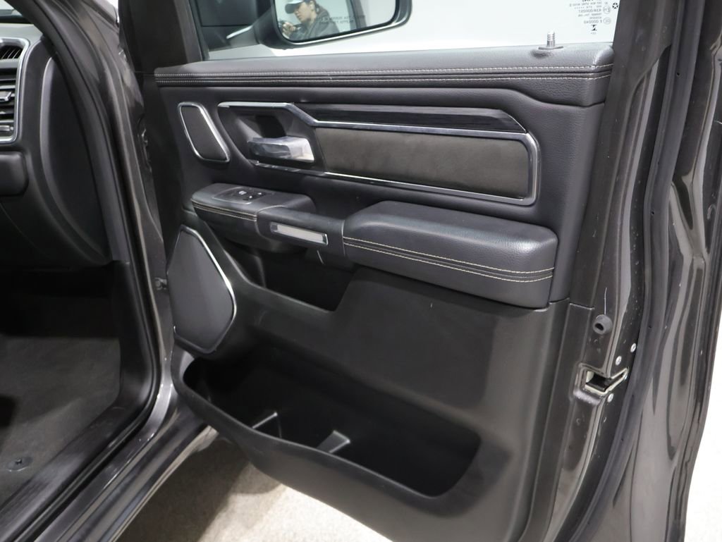 Used 2024 RAM 1500 Laramie AWD/4WD image 27