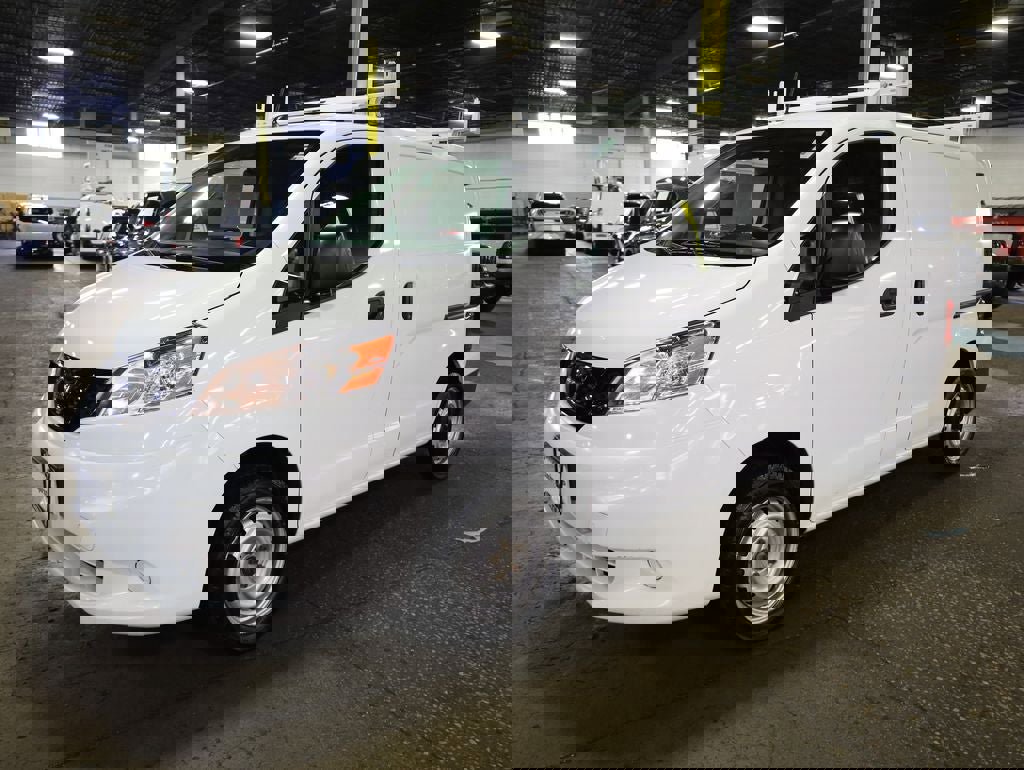 Used 2021 Nissan NV200 S w/ Back Door Glass Package image 3