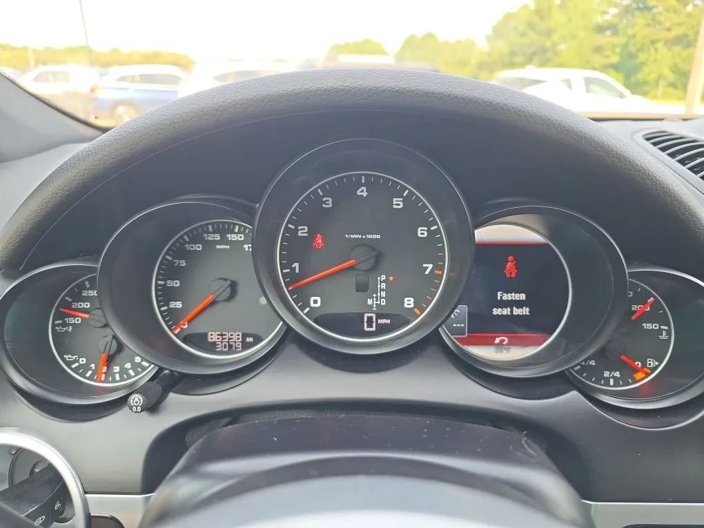 Used 2017 Porsche Cayenne AWD/4WD image 17