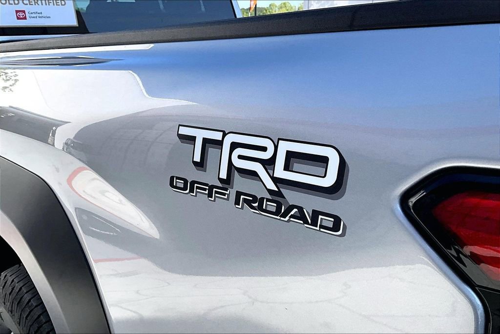 Certified 2025 Toyota Tacoma TRD Off-Road AWD/4WD image 24