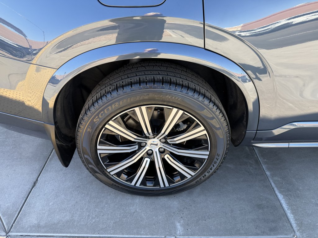 Used 2023 Volvo XC90 B5 Core w/ Protection Package AWD/4WD image 15