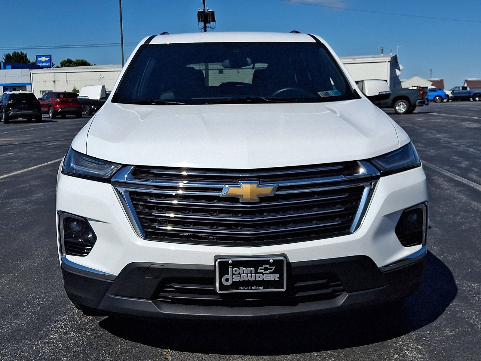 Used 2023 Chevrolet Traverse LT AWD/4WD image 2