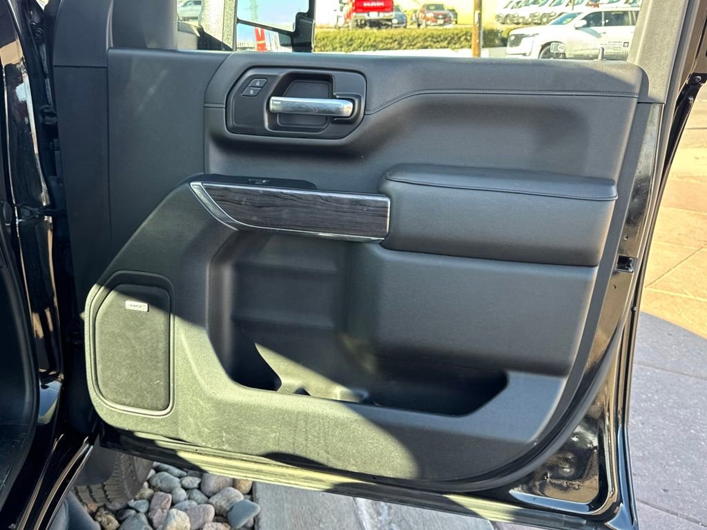 Used 2022 Chevrolet Silverado 2500 LTZ w/ LTZ Plus Package image 45