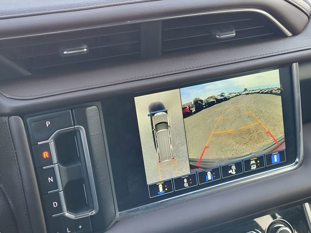 Used 2022 GMC Yukon XL Denali image 16