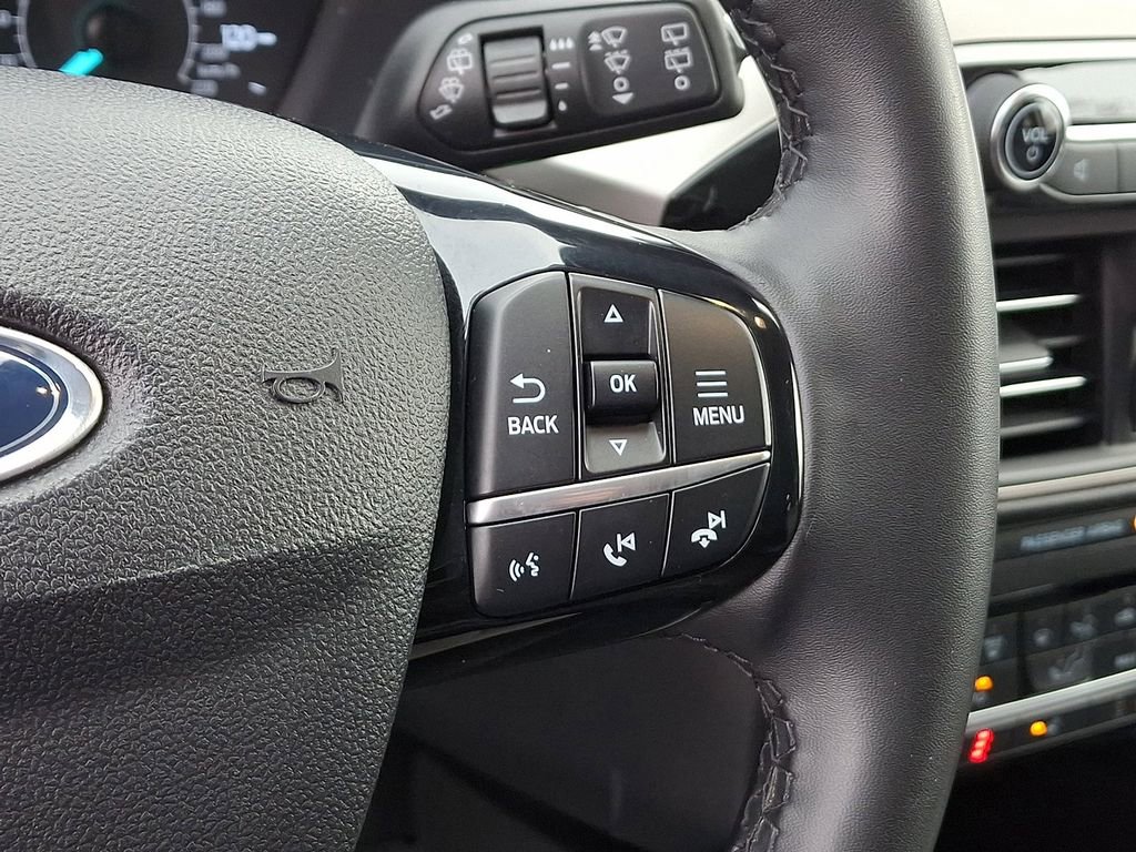 Used 2022 Ford Escape SE w/ Cold Weather Package image 22