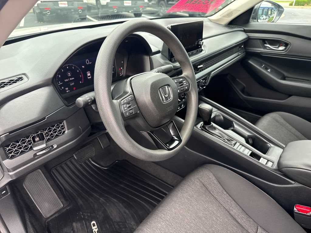 Used 2025 Honda Accord SE image 14