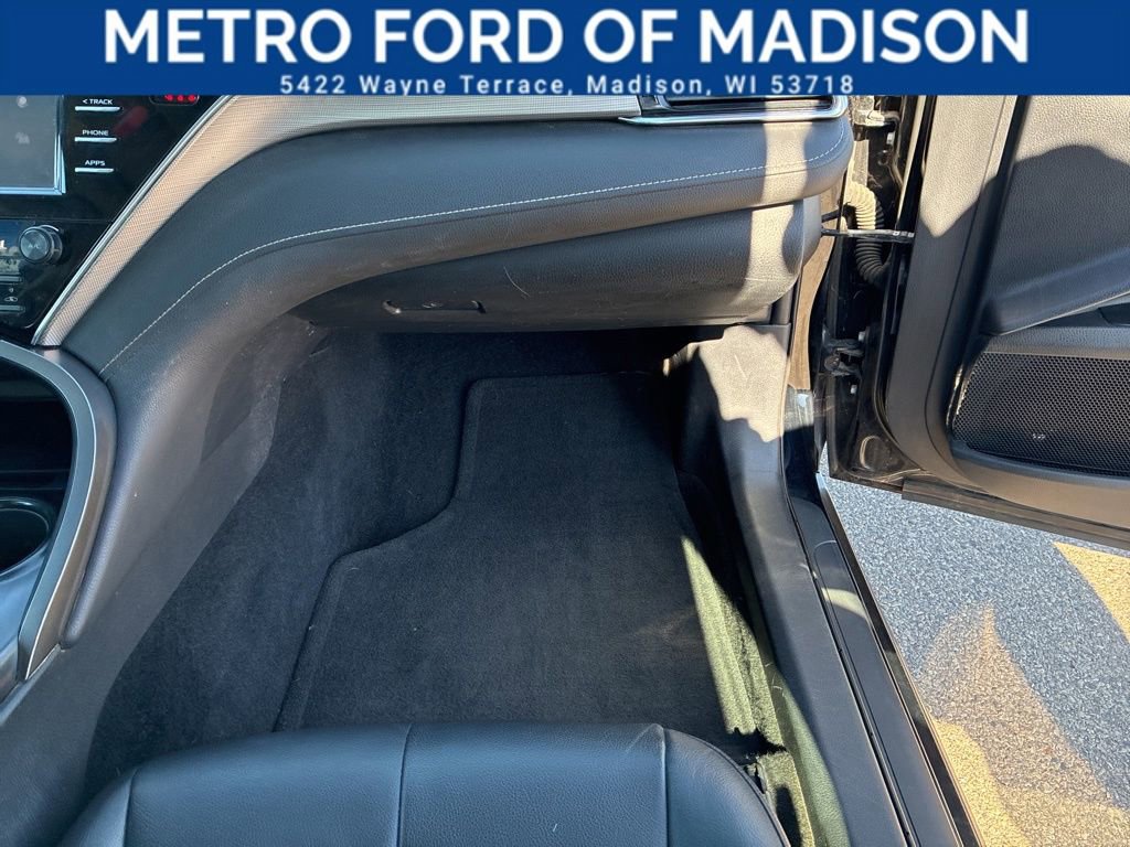 Used 2018 Toyota Camry SE w/ Moonroof Package image 42