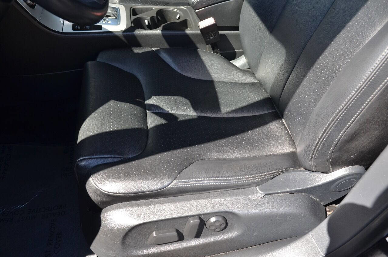 Used 2010 Volkswagen Passat Komfort image 24