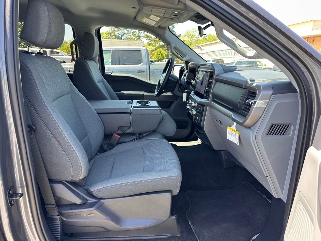 Used 2025 Ford F150 XLT w/ Equipment Group 301A Standard image 17