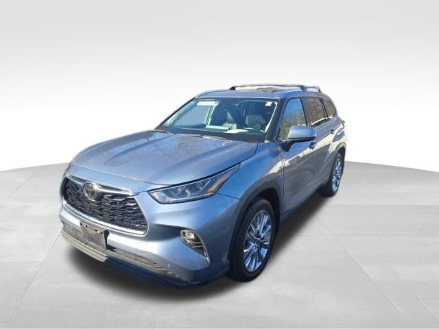 Used 2023 Toyota Highlander Limited image 11