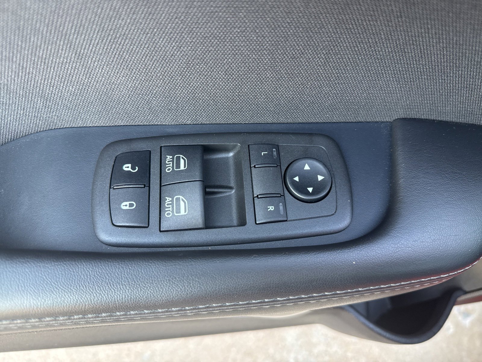 Used 2022 Dodge Challenger R/T w/ Blacktop Package image 9