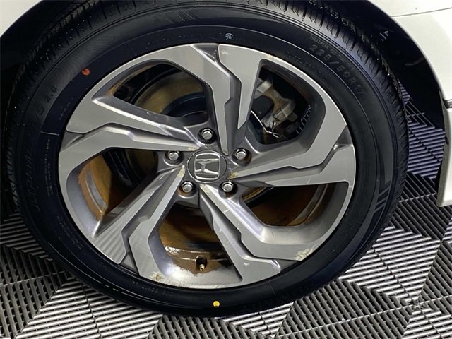 Used 2018 Honda Accord EX image 29