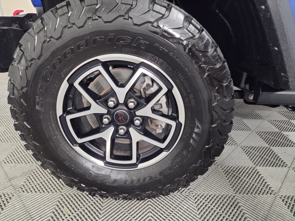 Certified 2025 Jeep Wrangler Rubicon w/ Safety Group image 10