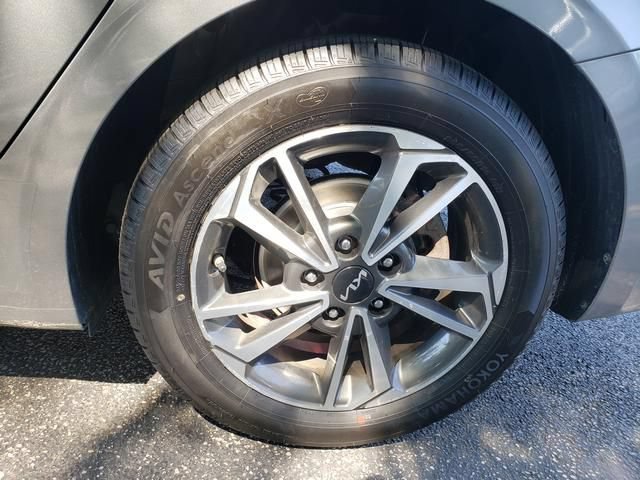 Used 2023 Kia Forte LXS FWD image 20