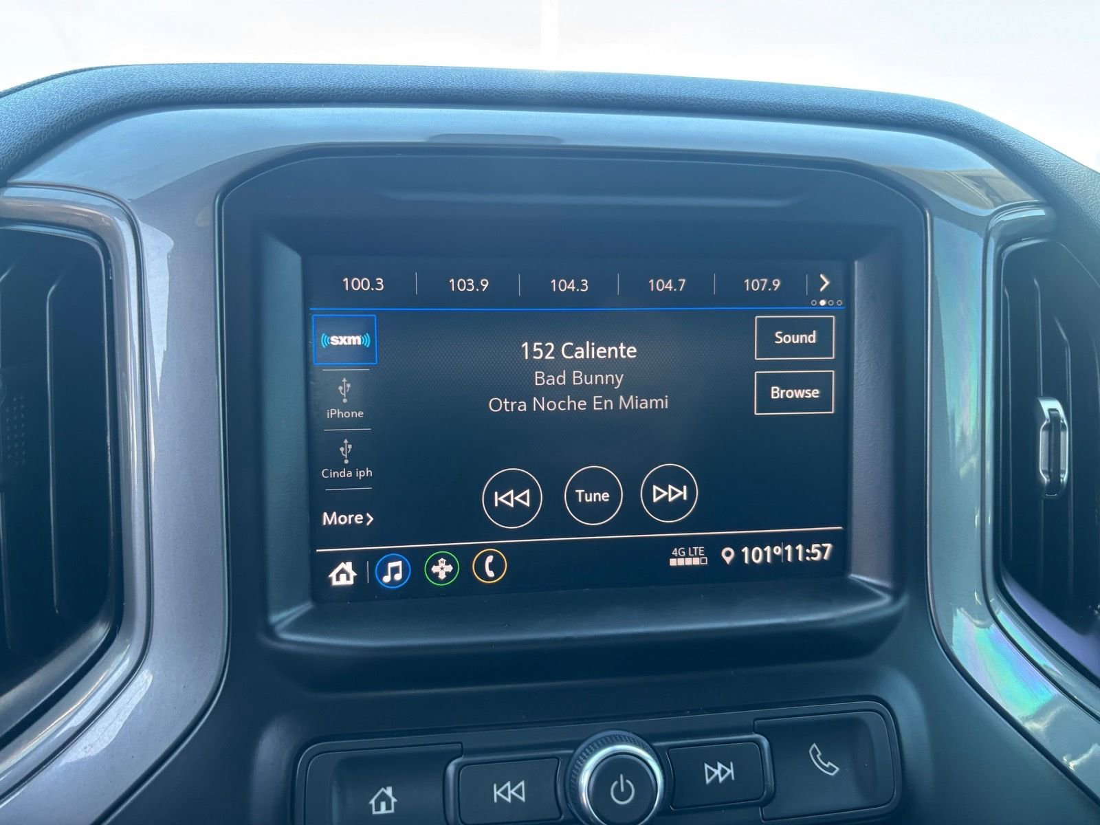 Used 2021 Chevrolet Silverado 1500 Custom image 23