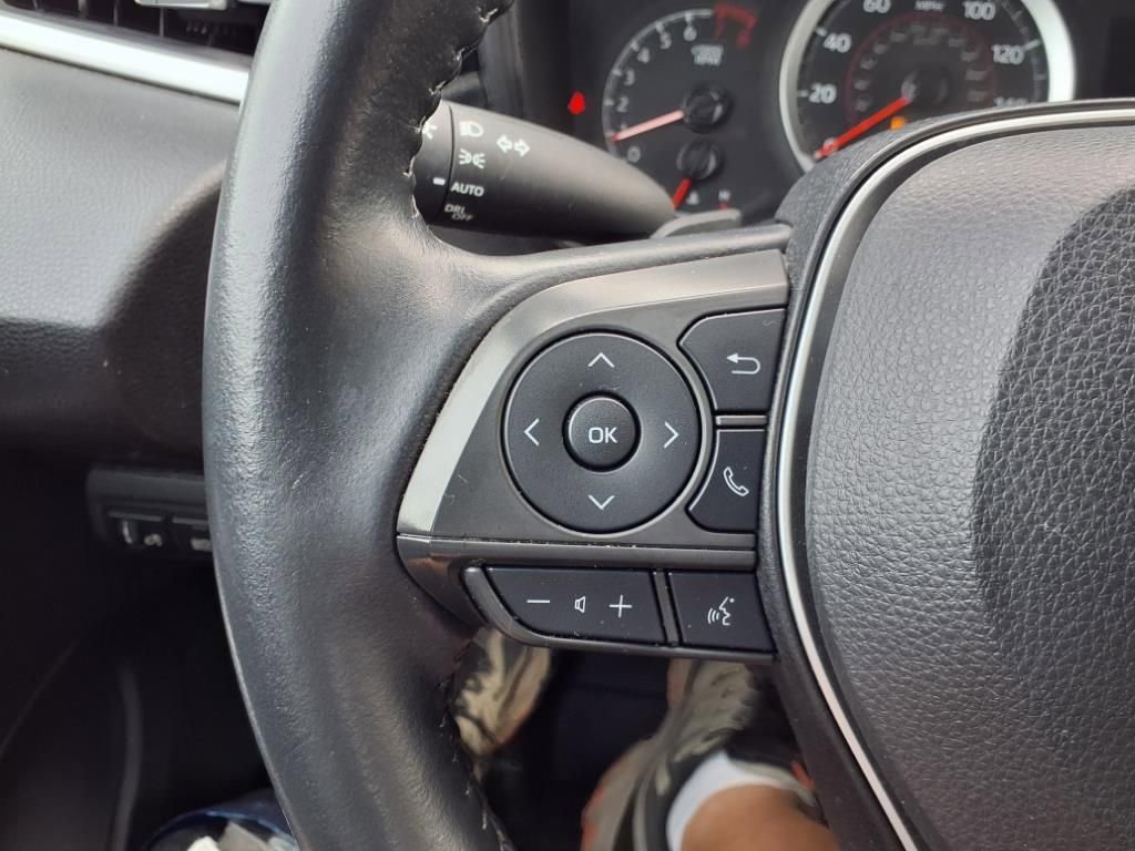 Used 2022 Toyota Corolla SE image 15