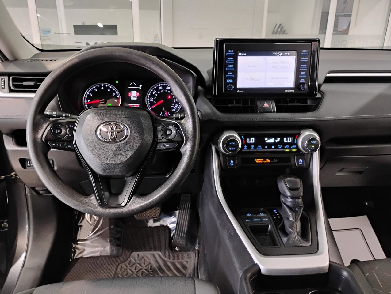 Used 2021 Toyota RAV4 XLE FWD image 43