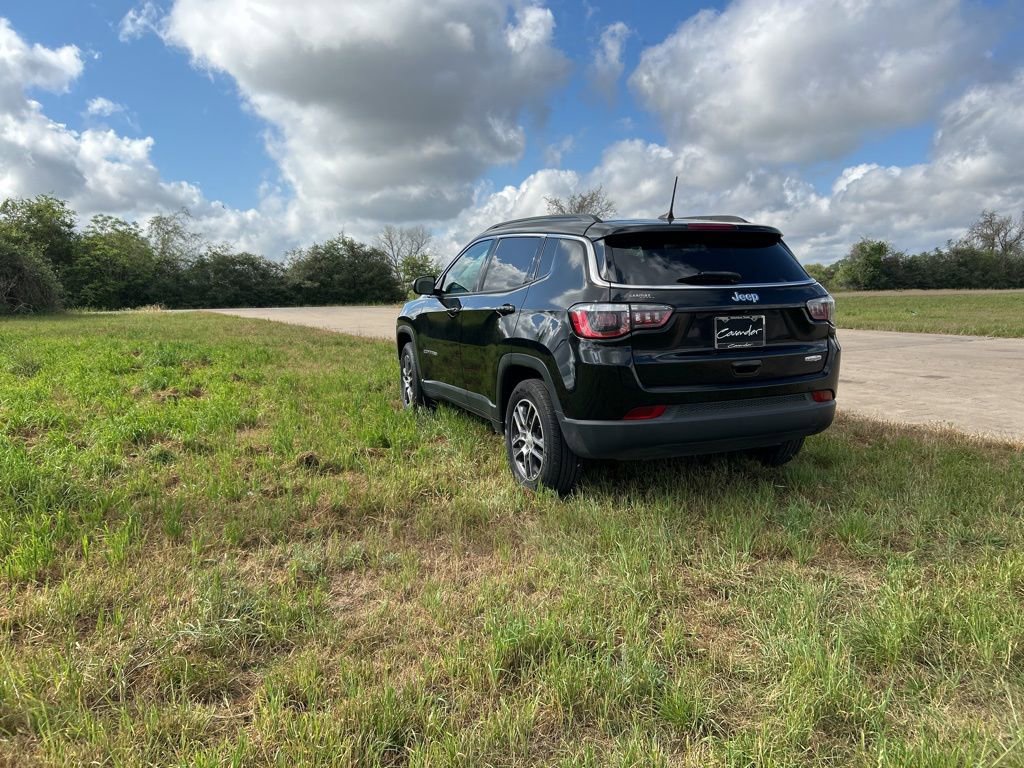 Used 2019 Jeep Compass Latitude w/ Popular Equipment Group image 8