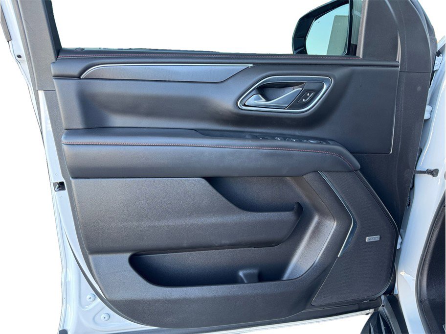 Used 2021 Chevrolet Suburban RST w/ Luxury Package image 19
