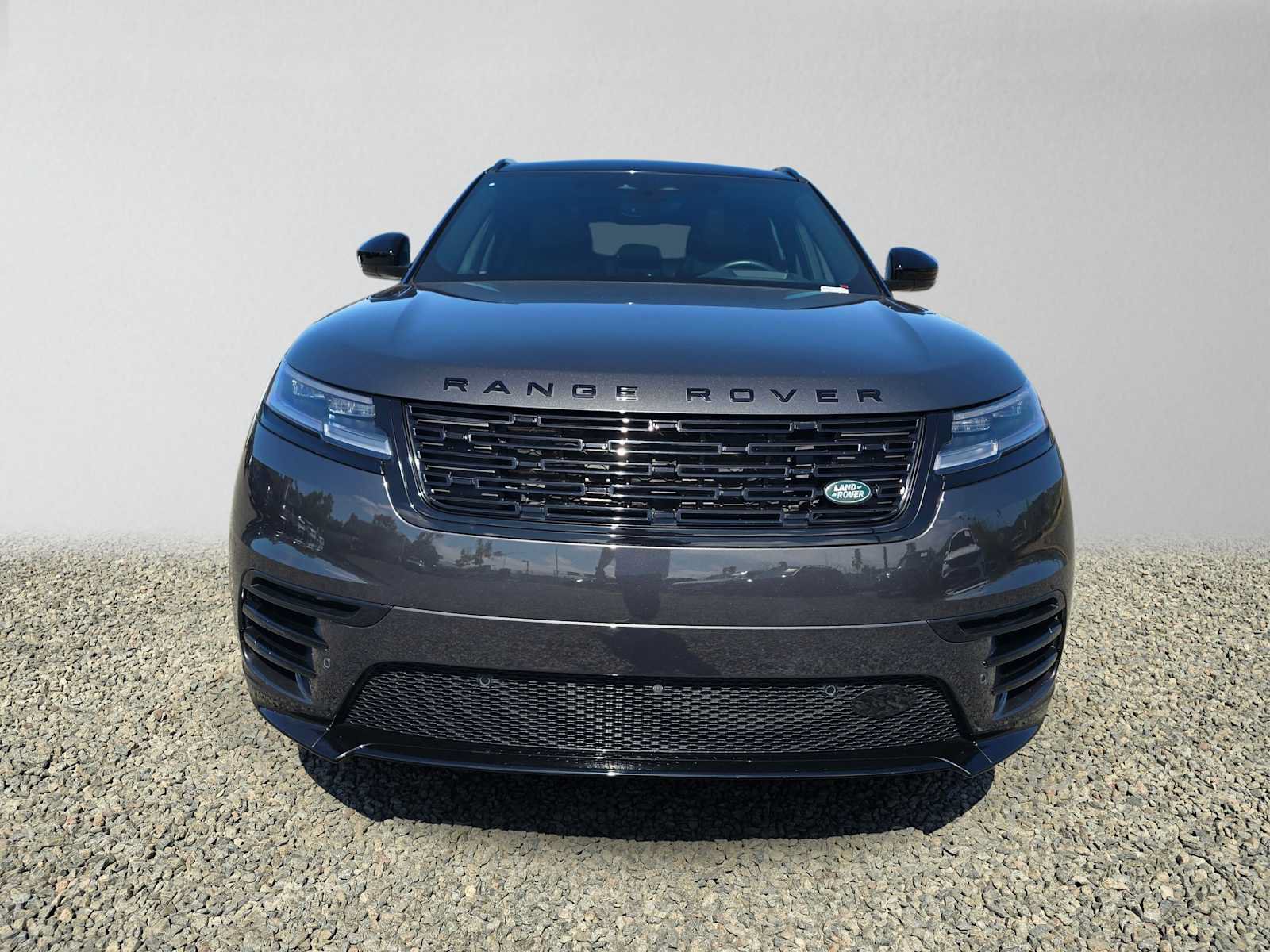Used 2025 Land Rover Range Rover Velar Dynamic SE AWD/4WD image 8