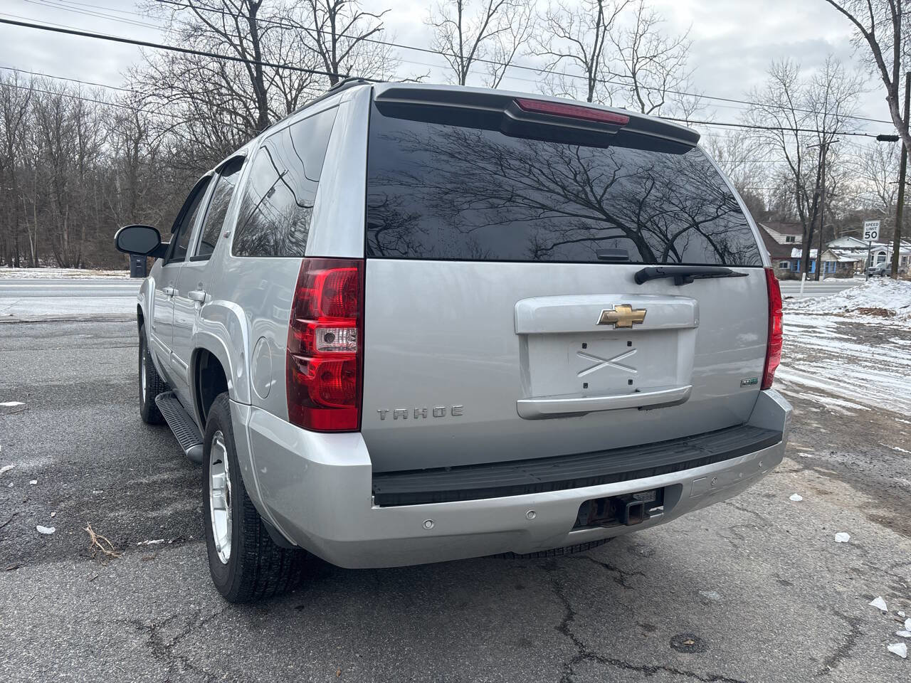 Used 2010 Chevrolet Tahoe LT w/ Luxury Package image 16