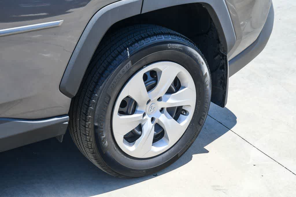 Used 2024 Toyota RAV4 LE FWD image 11