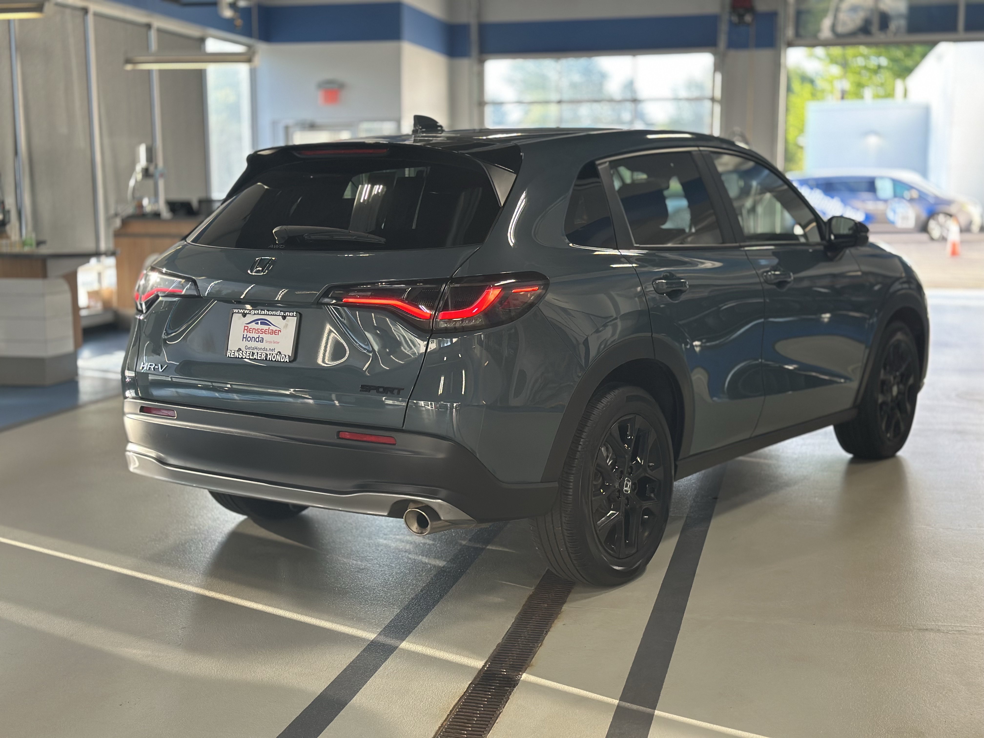 Used 2025 Honda HR-V Sport image 5