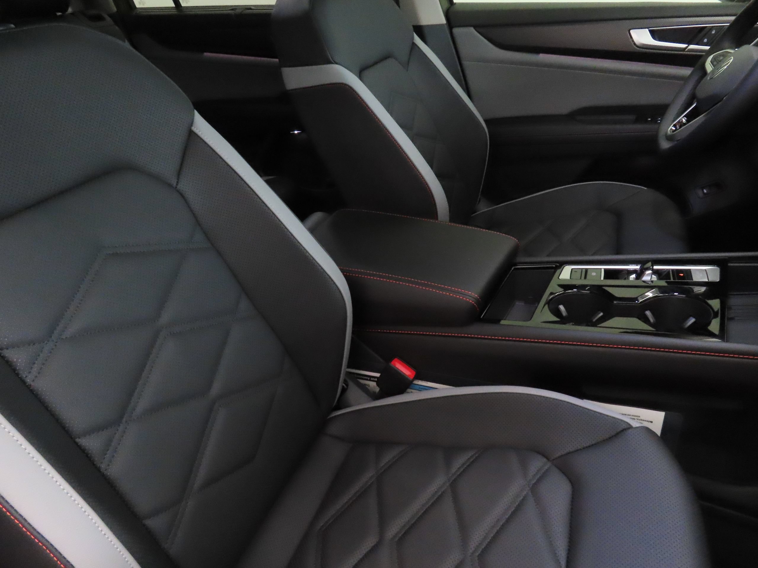 New 2026 Volkswagen Atlas Peak Edition AWD/4WD image 26