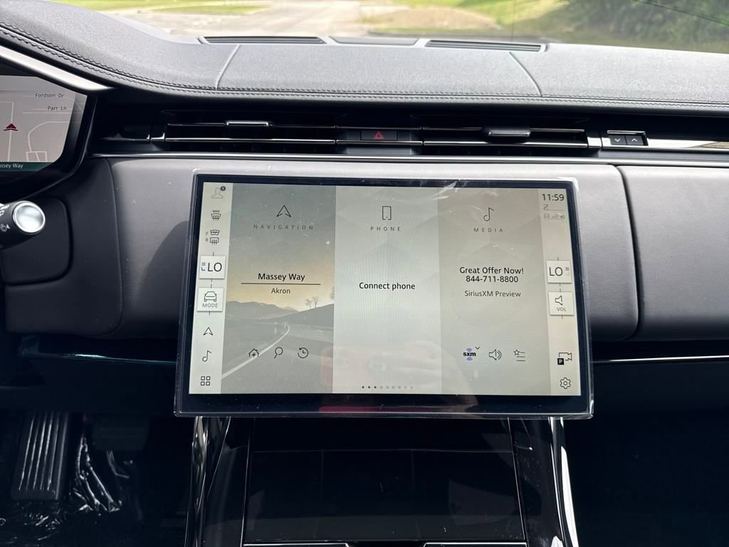 New 2025 Land Rover Range Rover Sport SE image 23