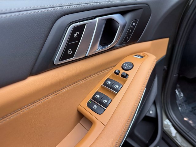 Certified 2025 BMW X5 xDrive50e w/ Parking Assistance Package image 11