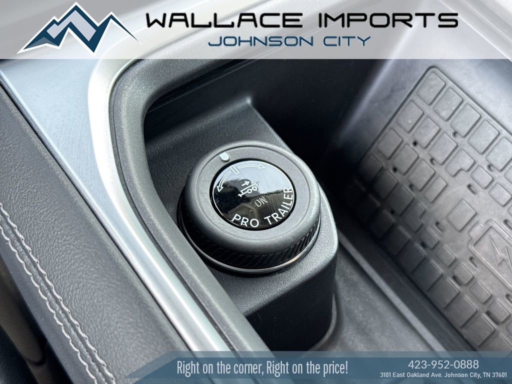 Used 2025 Ford Expedition Platinum AWD/4WD image 29