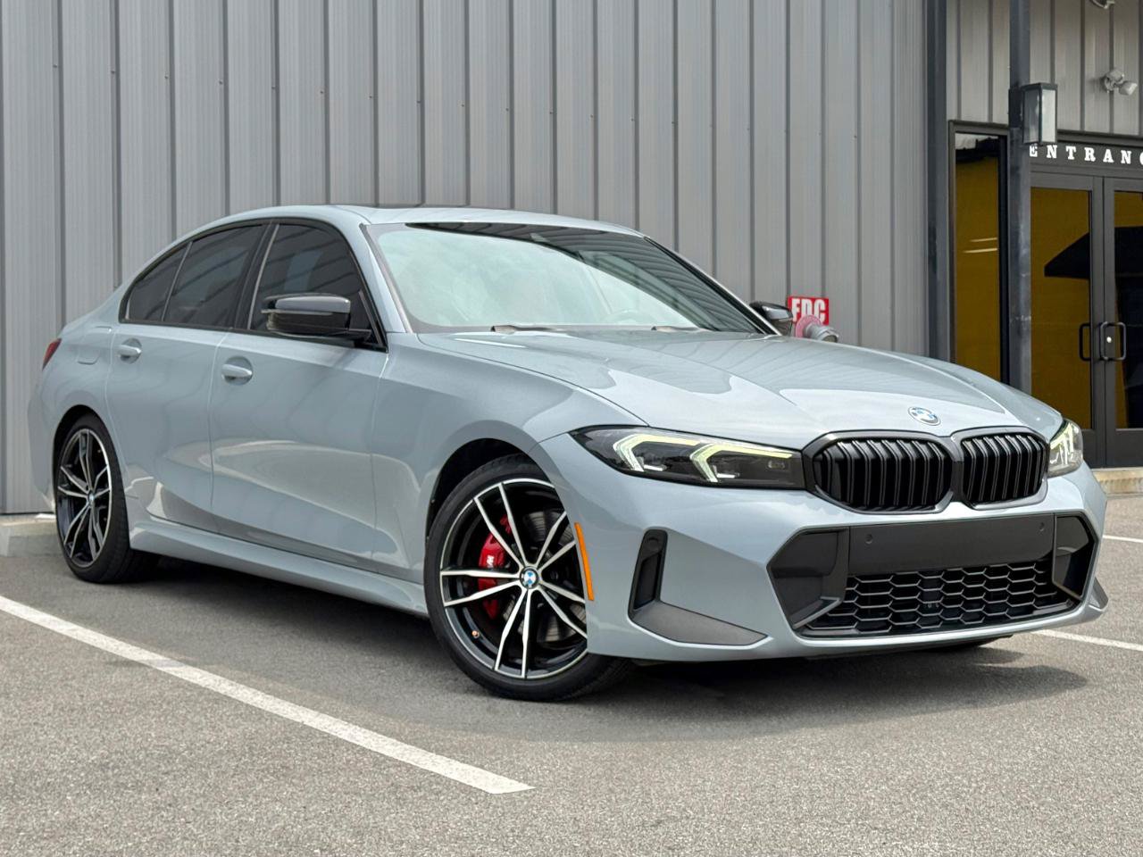 Used 2023 BMW 330i Sedan w/ M Sport Package RWD image 3
