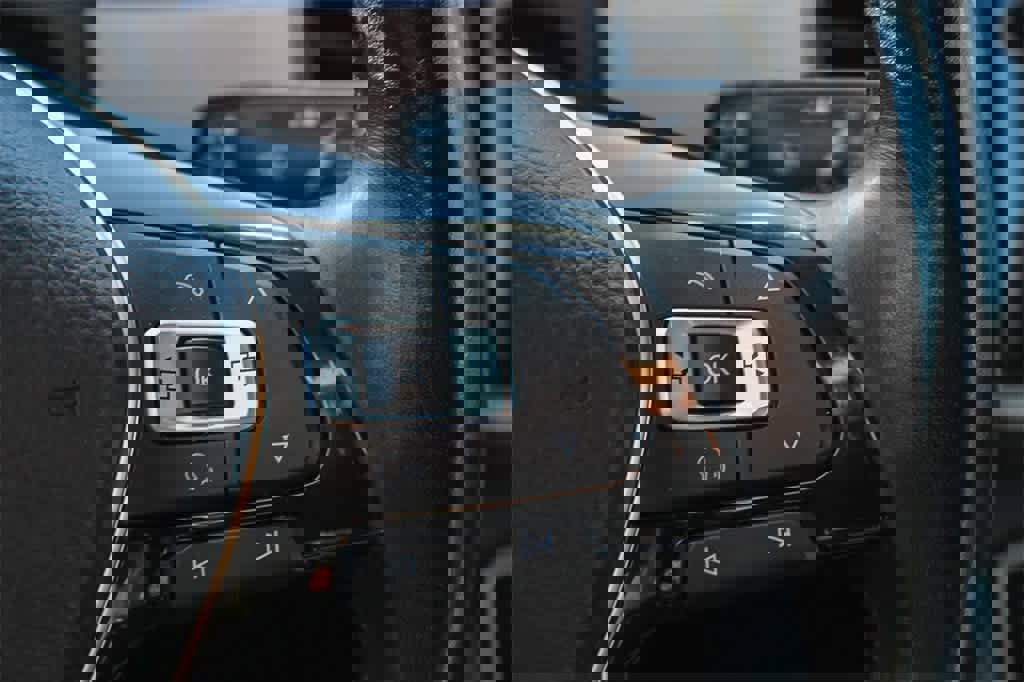 Used 2018 Volkswagen Atlas SEL Premium image 32