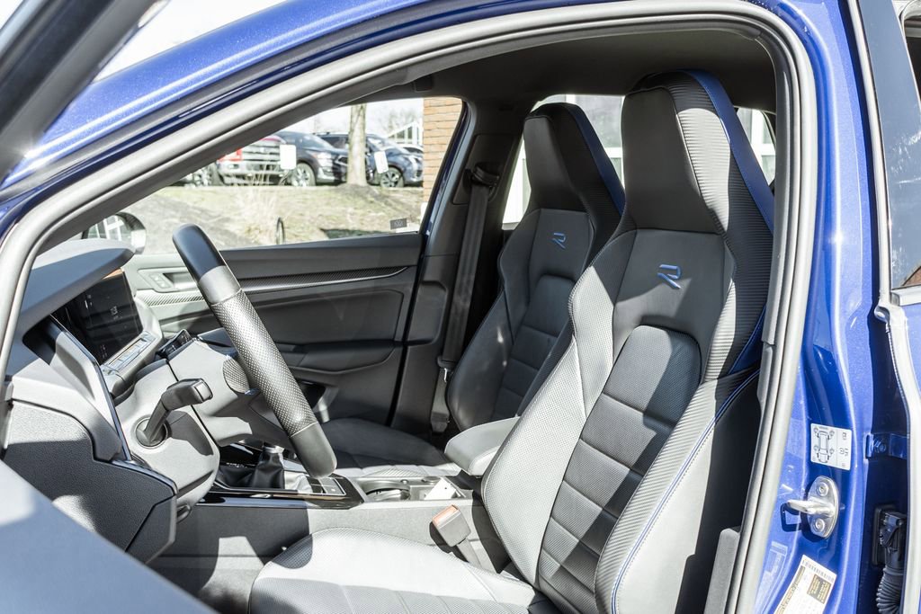 Used 2024 Volkswagen Golf R 4-Door image 7