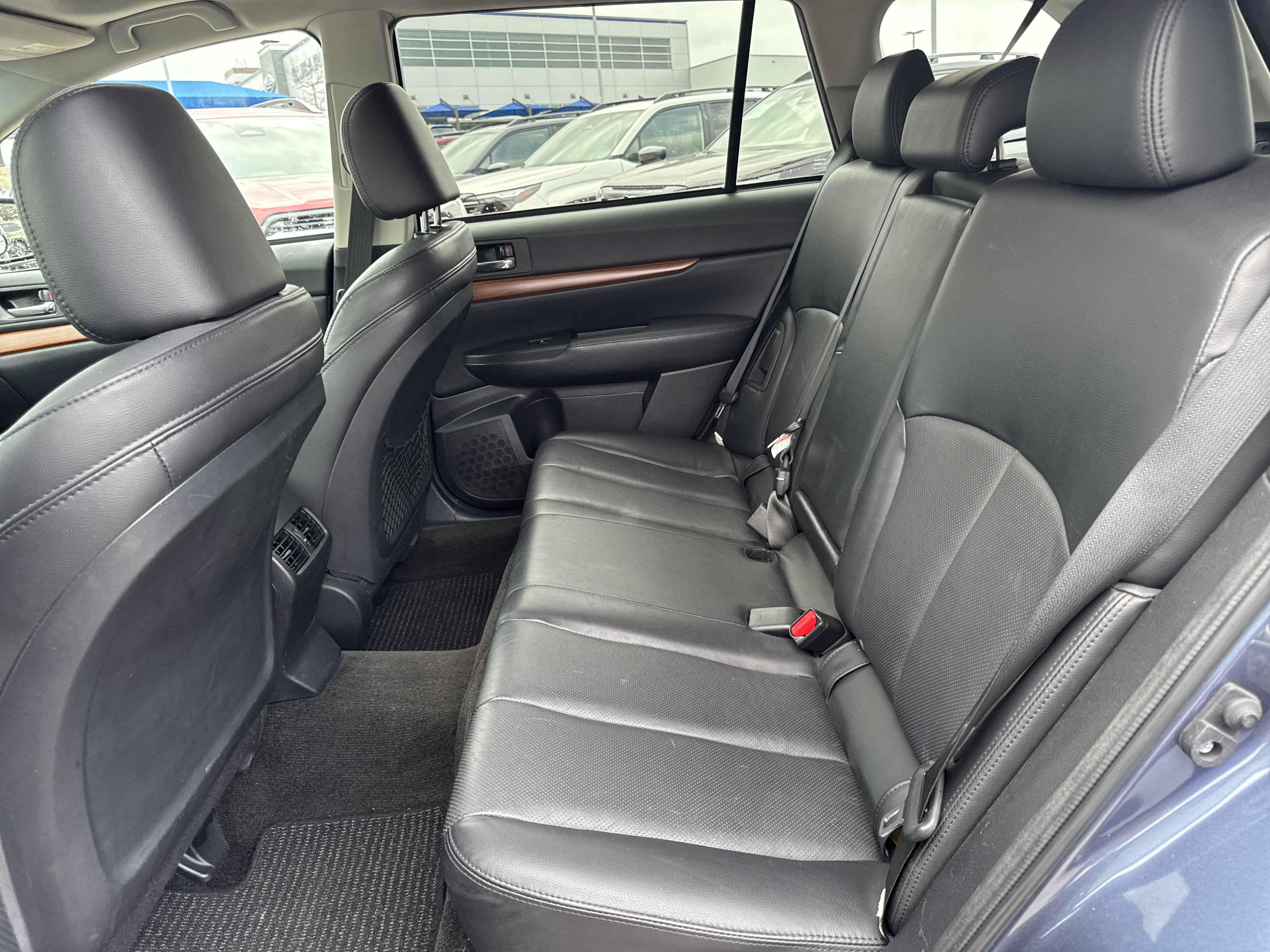 Used 2014 Subaru Outback 2.5i Limited w/ Moonroof Package image 28