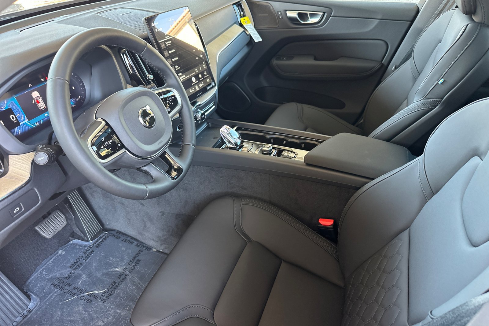 New 2026 Volvo XC60 B5 Plus w/ Climate Package AWD/4WD image 7