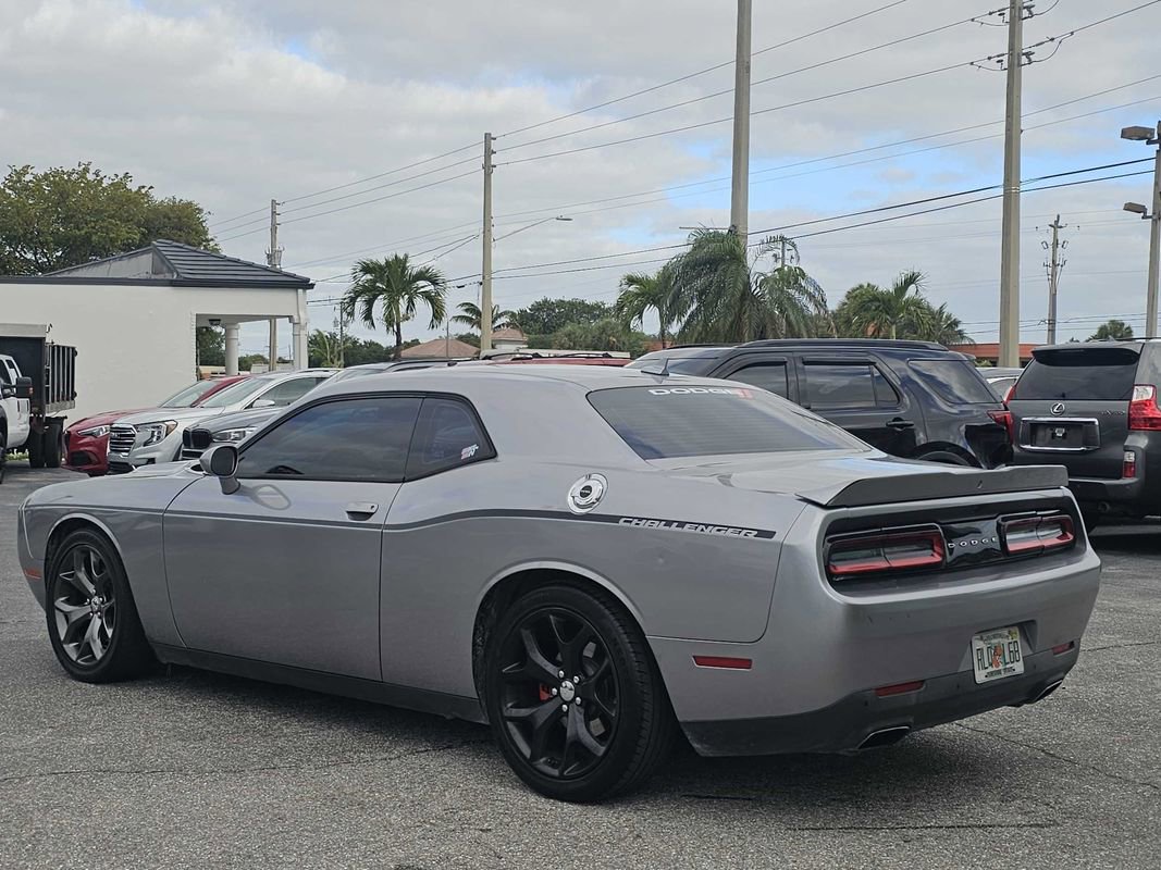Used 2015 Dodge Challenger SXT Plus RWD image 3