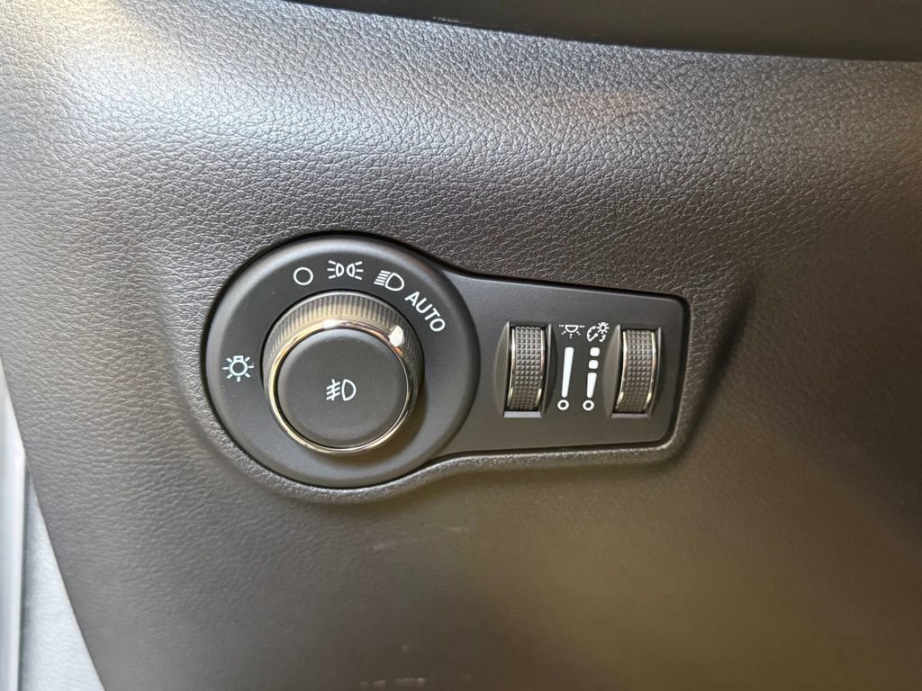 Certified 2022 Jeep Compass Trailhawk AWD/4WD image 21