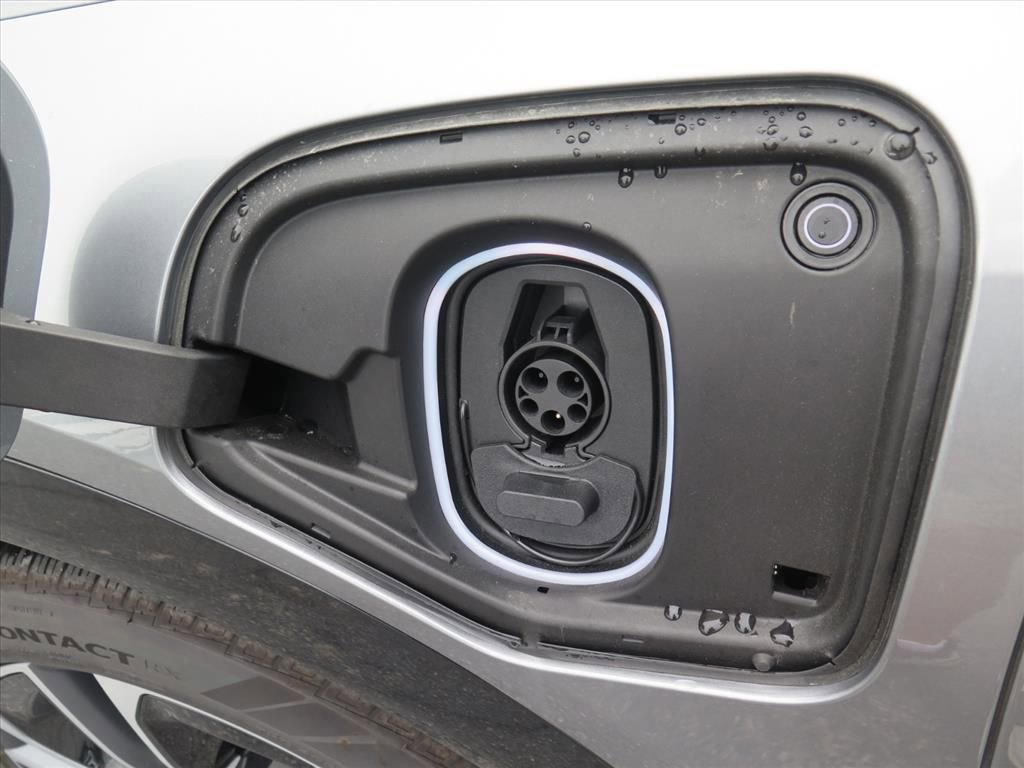 New 2025 Cadillac Optiq Sport 2 image 9