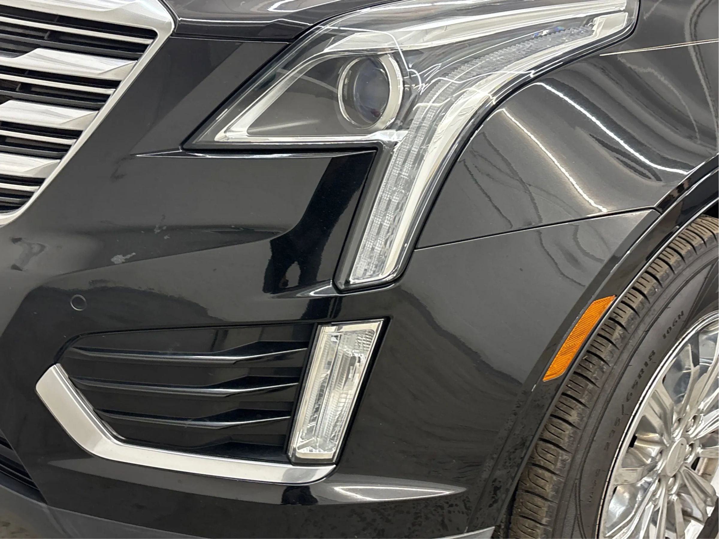 Used 2017 Cadillac XT5 Luxury FWD image 34