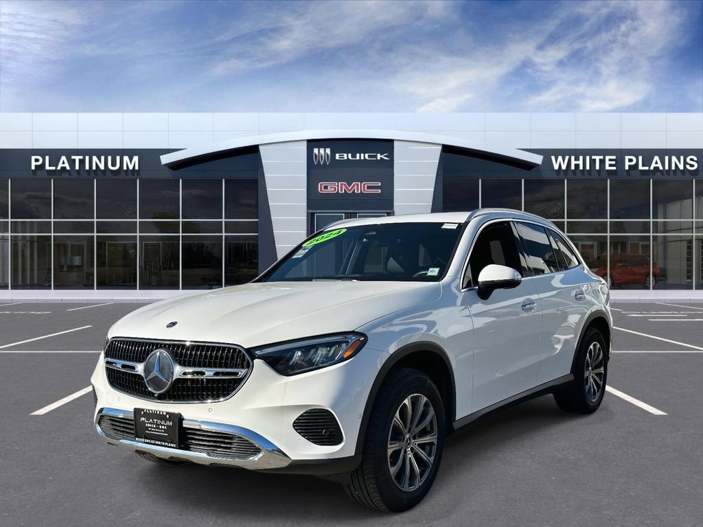Used 2024 Mercedes-Benz GLC 300 4MATIC image 7