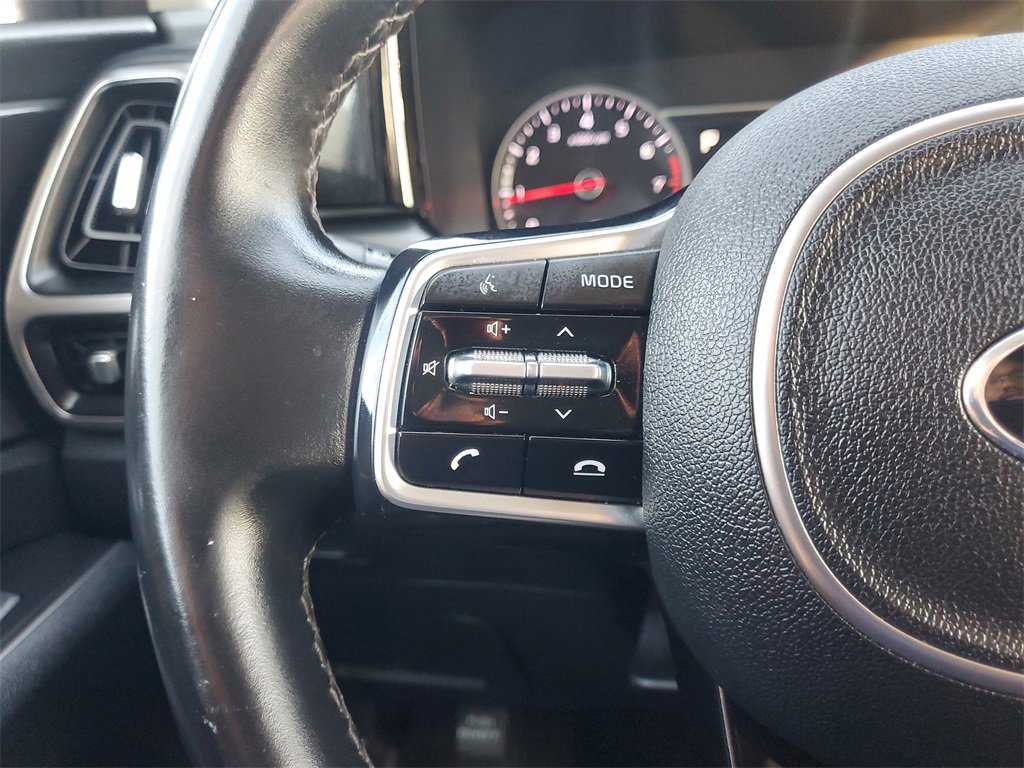 Used 2021 Kia Sorento S image 21